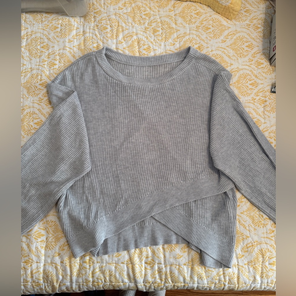 Lululemon gray sweater